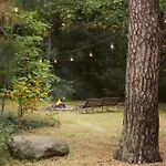 Golden Forest Retreat - Jacuzzi&sauna * Konstancin-Jeziorna