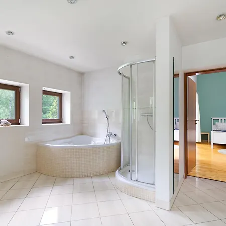Pine House Pod Warszawa Jacuzzi, Sauna, Kominek, Grill,
