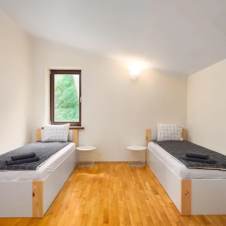 Pine House Pod Warszawa Jacuzzi, Sauna, Kominek, Grill, *