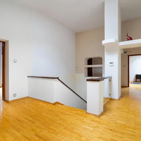 Pine House Pod Warszawa Jacuzzi, Sauna, Kominek, Grill, * Konstancin-Jeziorna