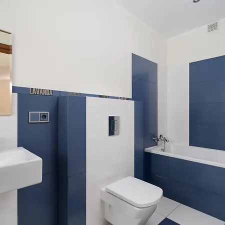Pine House Pod Warszawa Jacuzzi, Sauna, Kominek, Grill, *