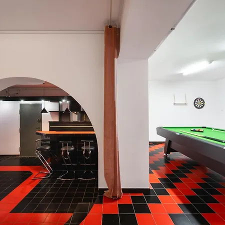 Villa Pine House Pod Warszawa, Bilard, Sauna, Kominek, Grill,