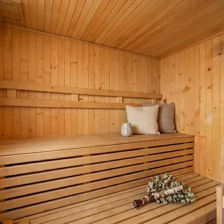 וילה Golden Forest Retreat - Fireplace & Sauna