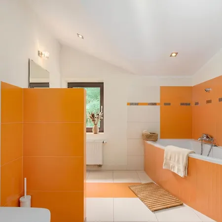Golden Forest Retreat - Fireplace & Sauna וילה קונסטנסין-יז'יורנה