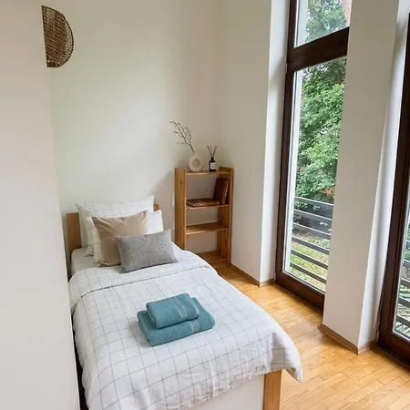 Golden Forest Retreat - Fireplace & Sauna קונסטנסין-יז'יורנה