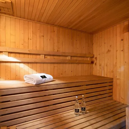 וילה Golden Forest Retreat - Fireplace & Sauna