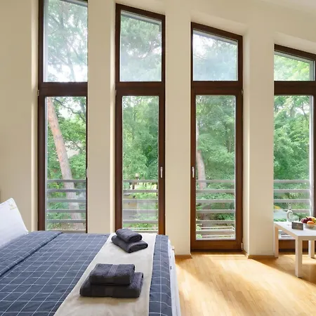 Golden Forest Retreat - Fireplace & Sauna קונסטנסין-יז'יורנה